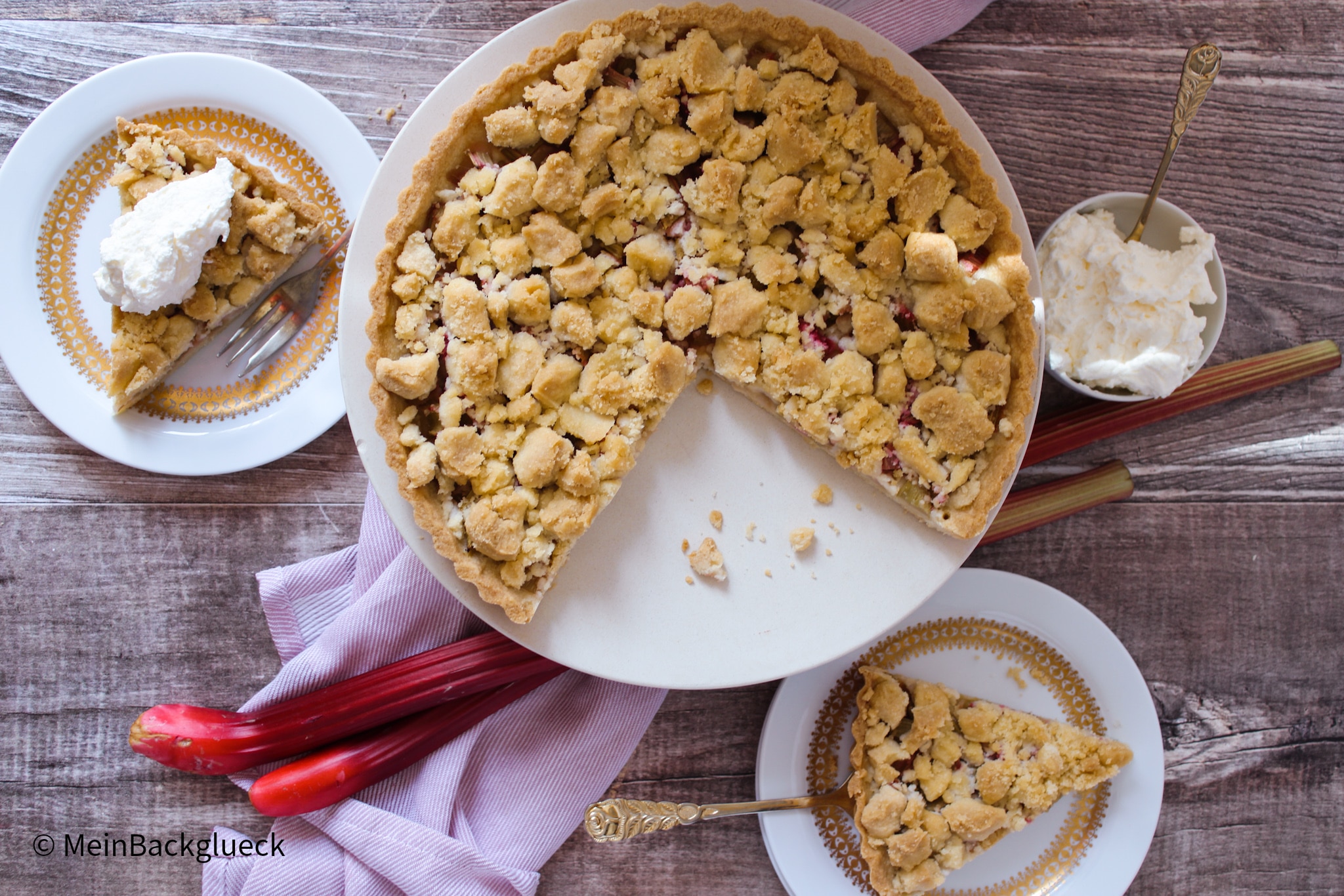 Rhabarberkuchen mit Streusel Rezept - Mein Backglück