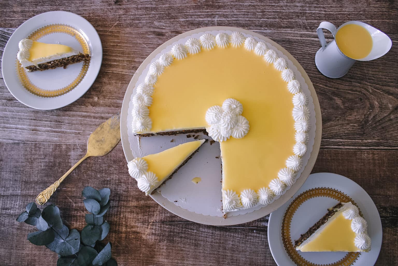 Omas beste Eierlikörtorte mit Nussboden - Mein Backglück