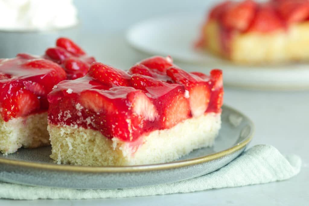 Rezept für Erdbeerkuchen vom Blech 4 Erdbeerkuchen auf Blech