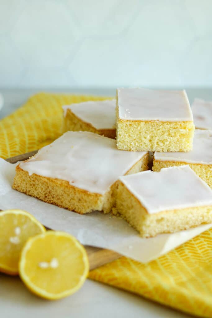 Omas Zitronenkuchen vom Blech Rezept