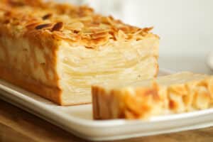 Französischer unsichtbarer Apfelkuchen